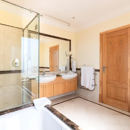 Monte Rei Golf Villa *